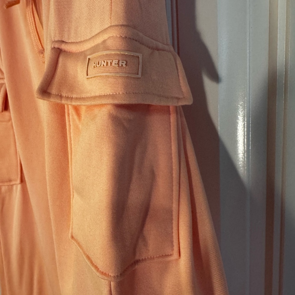 Hunter Women's Pajama/Lounge Set V-neck Cropped Top & Matching Cargo Pants NWOT - Picture 10 of 11